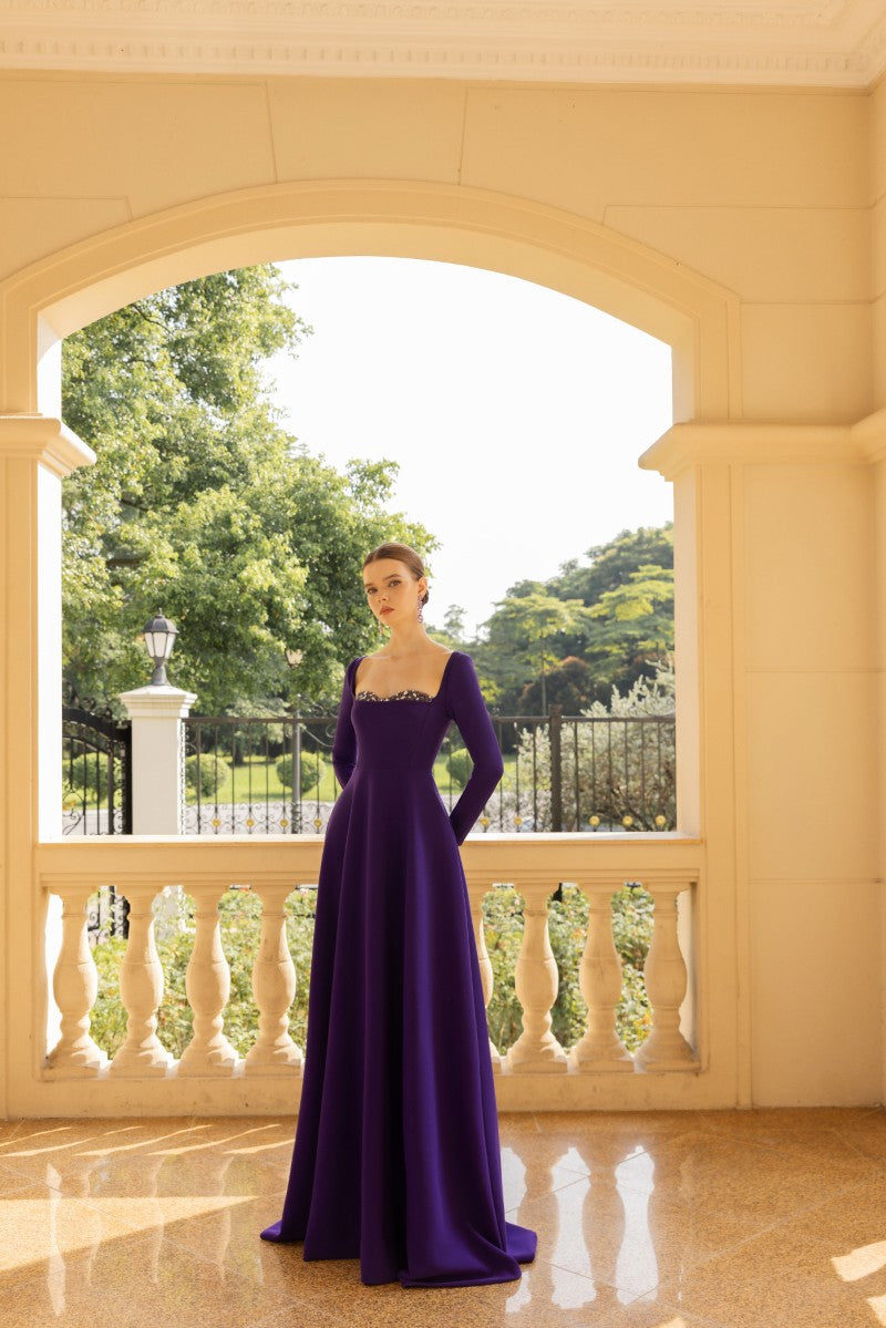 BLANCHE CREPE GOWN - CULT MIA