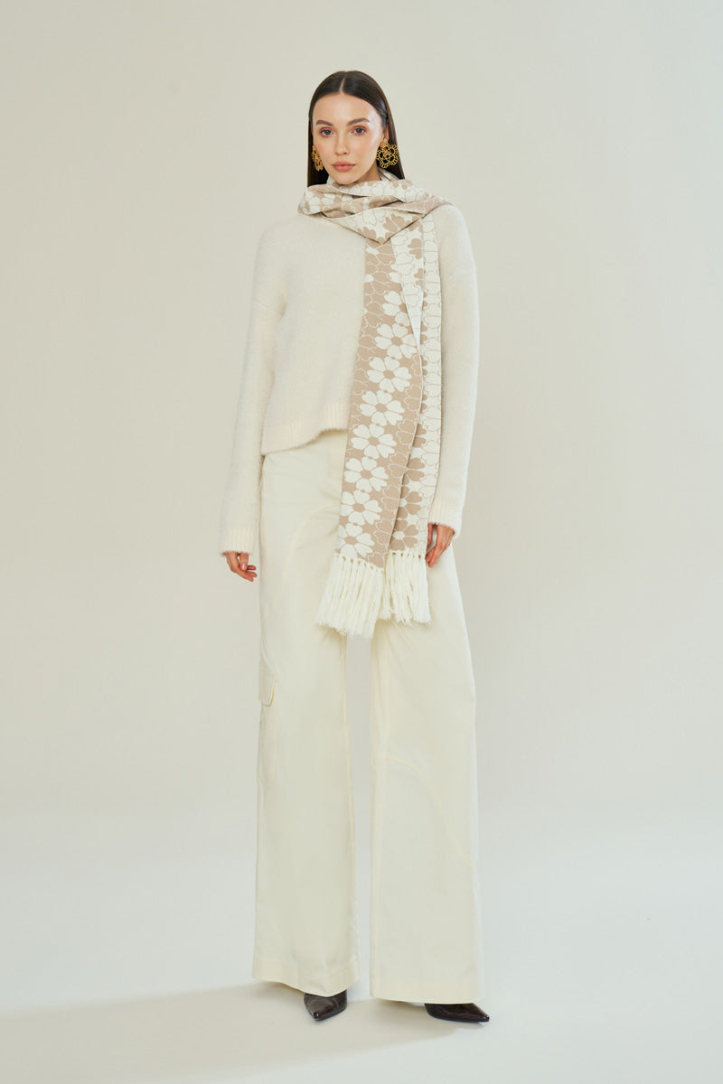 FLORAL WHISPER BEIGE JEANS - CULT MIA