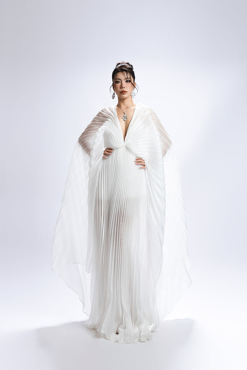 DEEP V-NECK PLEATED MAXI DRESS IN WHITE