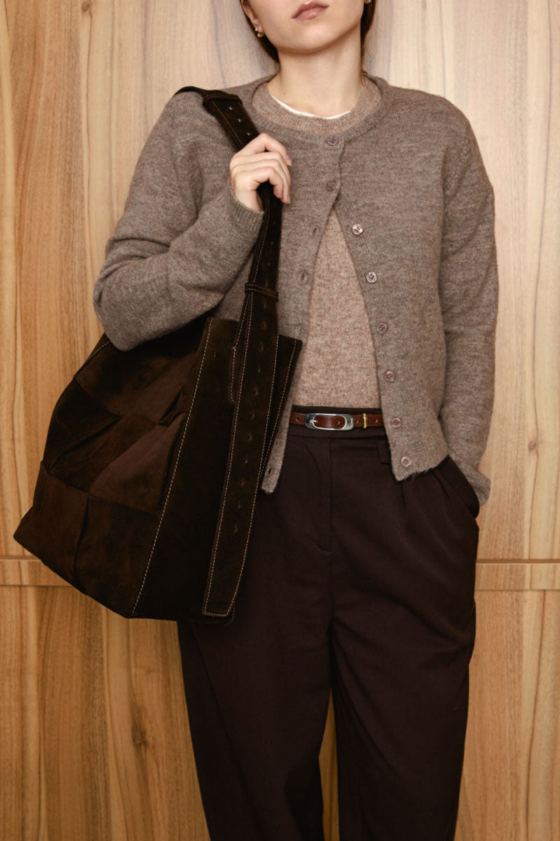 TUEAM'S Della shopper shoulder bag in brown suede with sleek design and spacious interior.