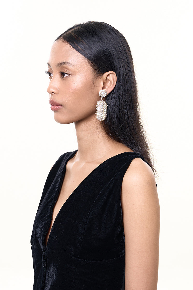 CLEO WHITE EARRINGS - CULT MIA