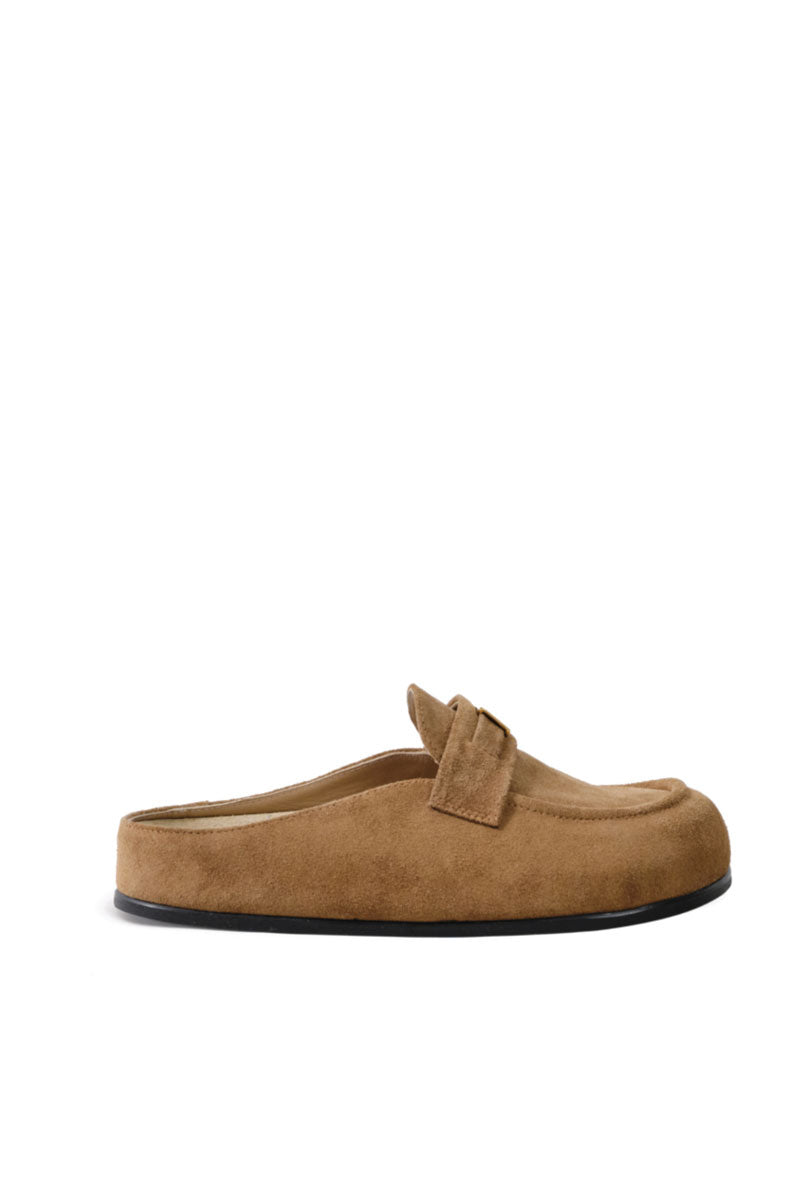 Light brown suede TUEAM'S ELUNE clog flats with a rounded toe and wooden sole, showcasing a stylish and comfortable footwear design.