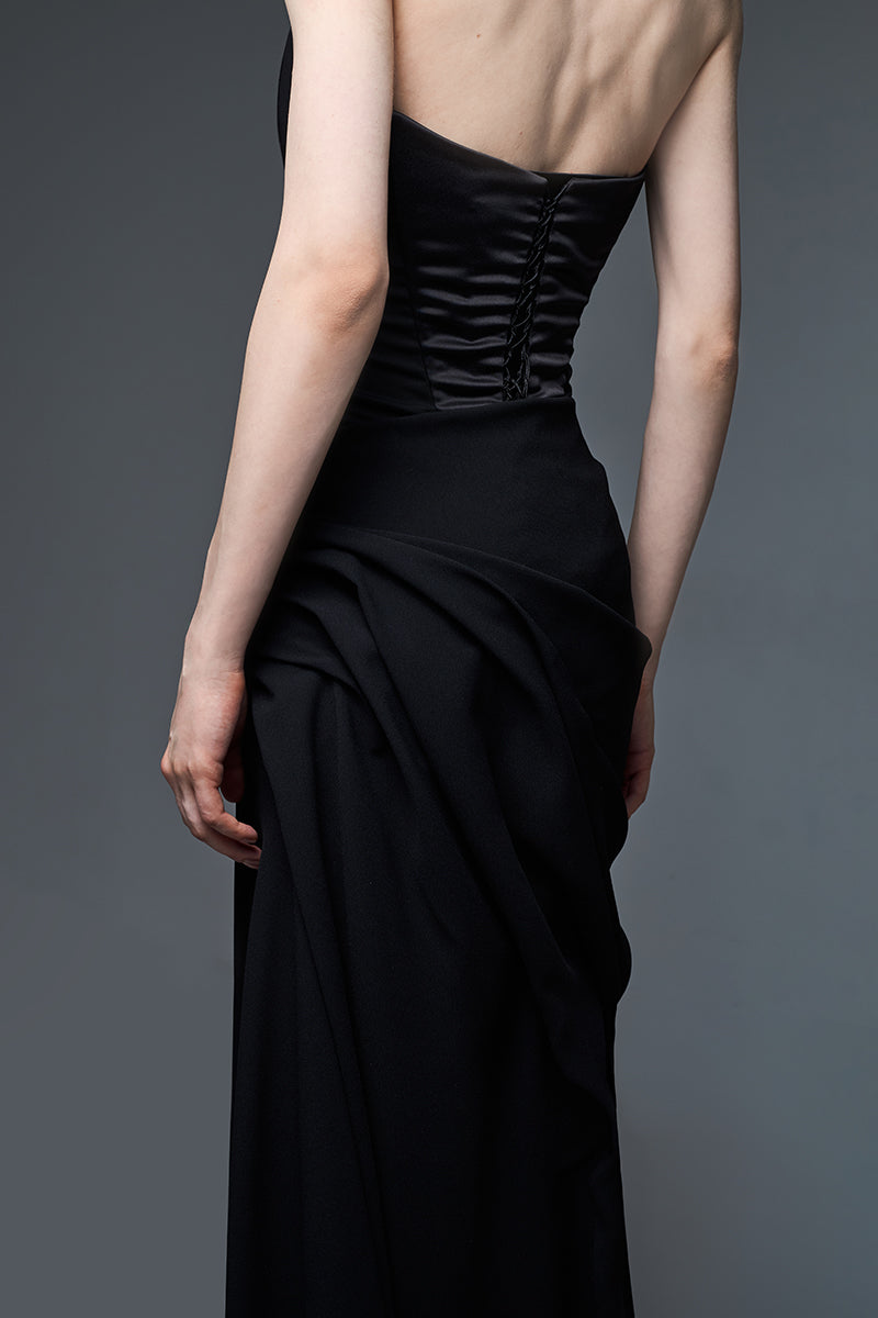 ARCHITECT SKIRT IN BLACK - CULT MIA