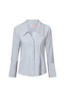Señorita Alba gray blouse, stylish shirt with a relaxed fit, shown on a hanger against a neutral background.