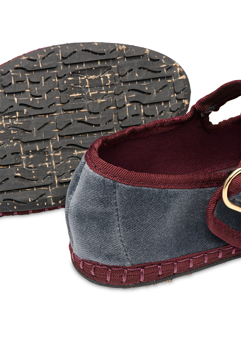 MATILDA FLATS IN GRAY WITH BURGUNDY PIPING - CULT MIA