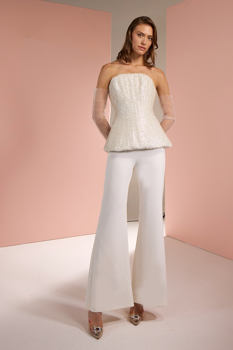CORSET TOP WITH FLARED TROUSERS SET IN WHITE - CULT MIA