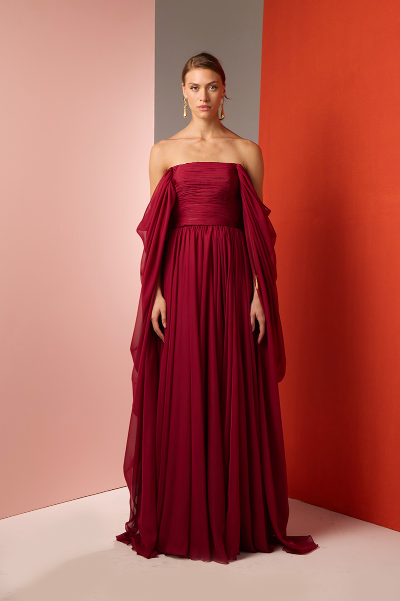 STRAPLESS GOWN IN RED - CULT MIA