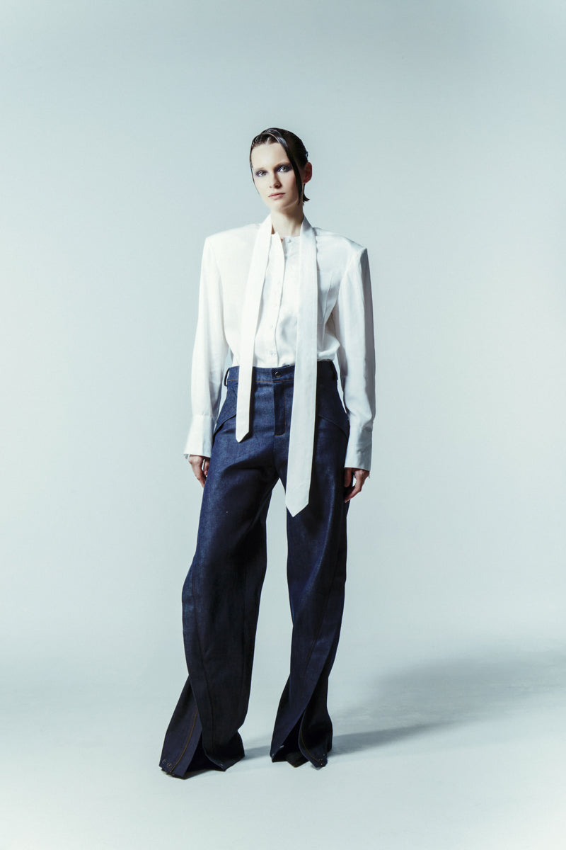 RELAXED CUT DENIM PANTS WITH ZIPPER DETAIL - CULT MIA