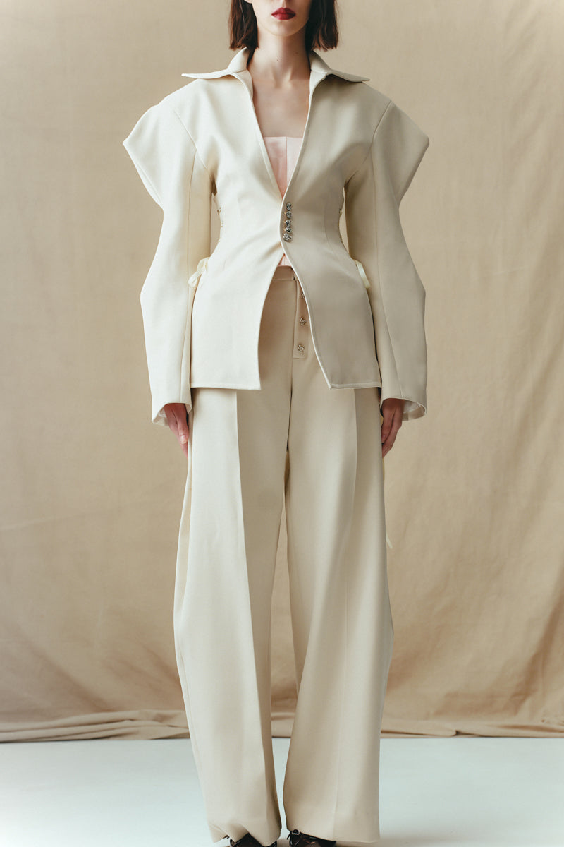 Sean Sheila collared jacket with structured sleeves, stylish outerwear featuring a tailored fit and modern design.