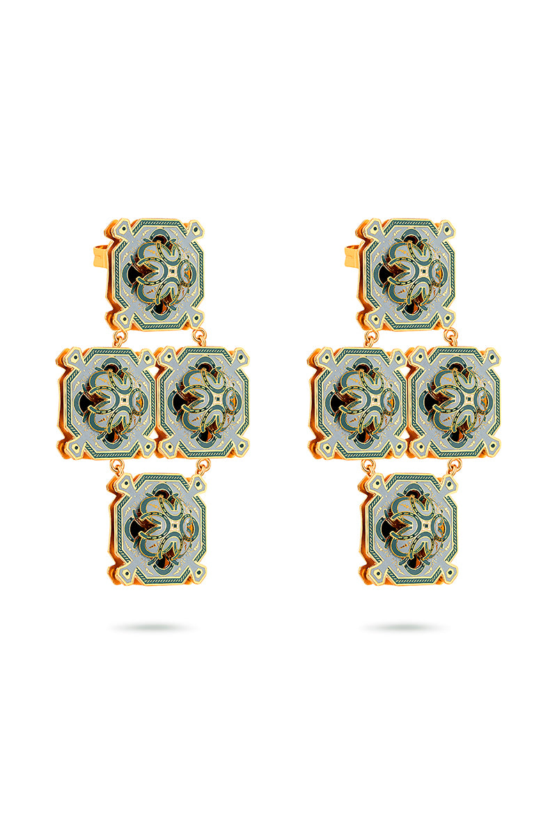 Álvaro Ávila Plata Drop Earrings with green gemstone accents, elegant and lightweight jewelry design for women.