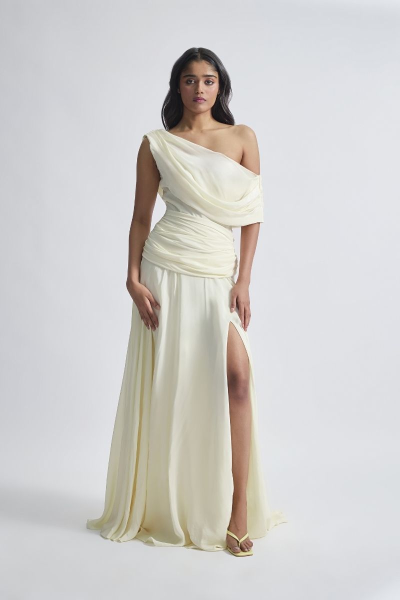 GEMMA OFF WHITE GOWN - CULT MIA