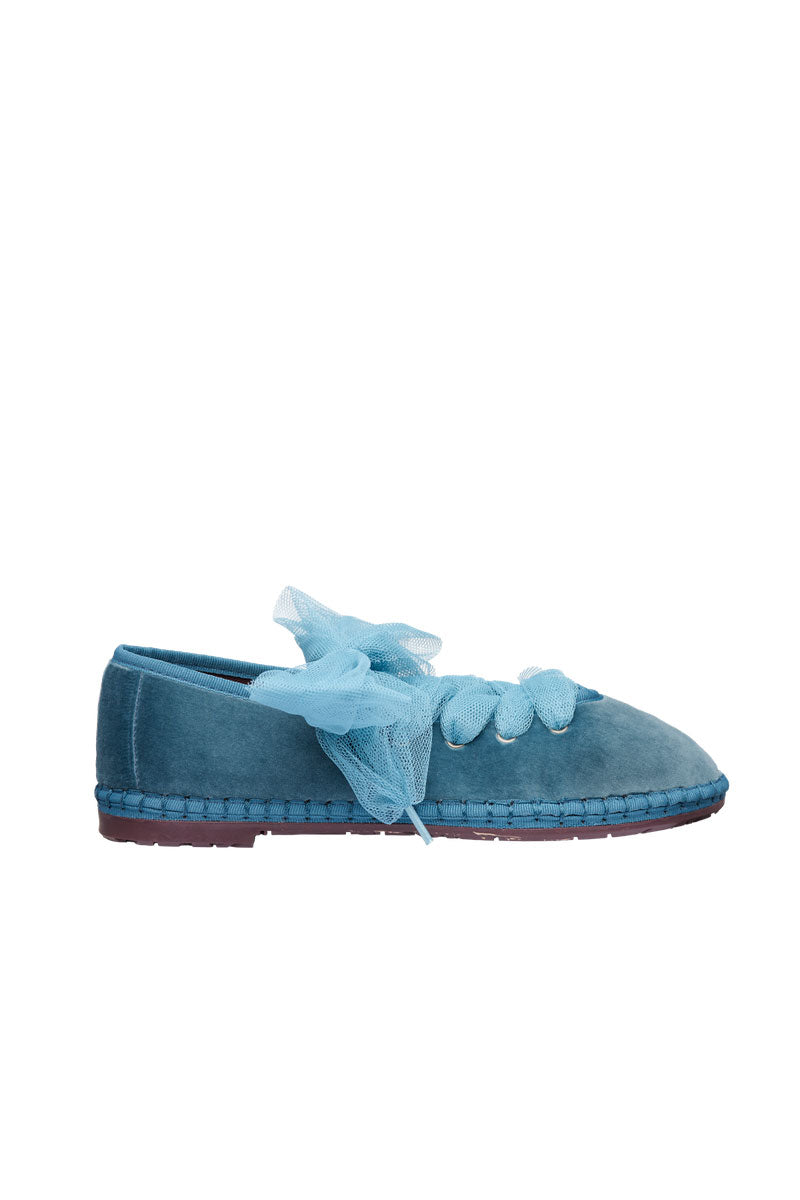 Flabelus Ginevra Blue Flats, stylish women’s flat shoes with a sleek design, shown on a clean background.