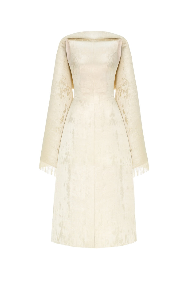 فستان ميدي ذهبي اللون مزين بوشاح