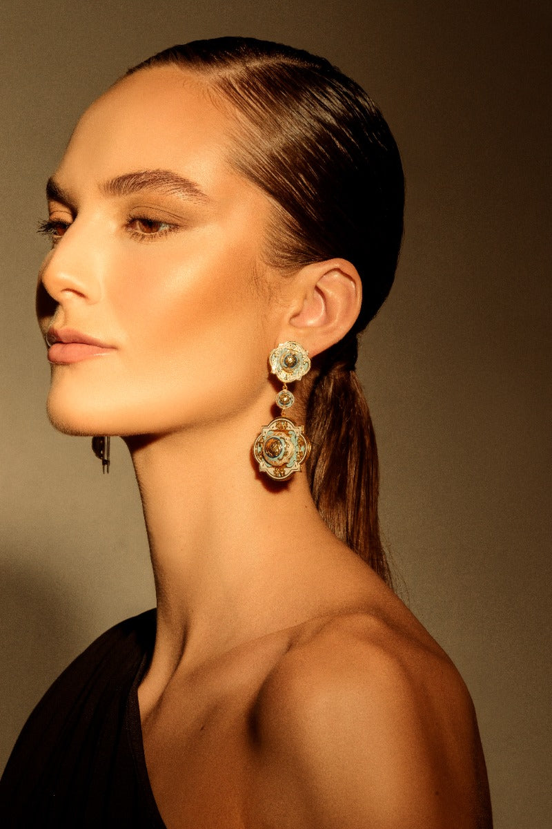 Álvaro Ávila Guardian wide drop earrings in vibrant blue with sleek, modern design and gold accents.