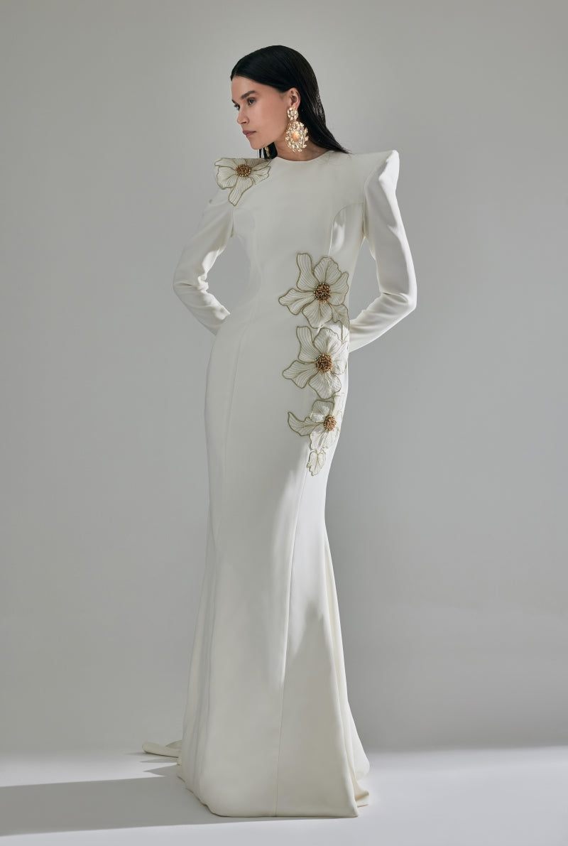 EMBROIDERED FLOWER DETAIL MAXI DRESS IN ECRU - CULT MIA