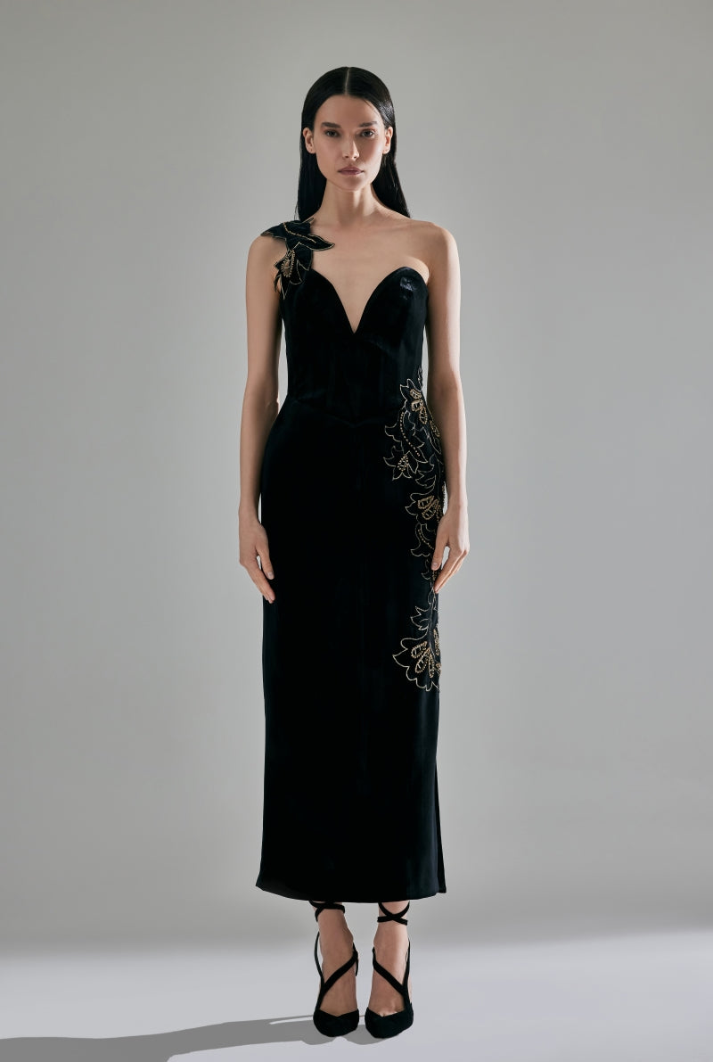 EMBROIDERED SIDE SLIT MIDI DRESS IN BLACK - CULT MIA
