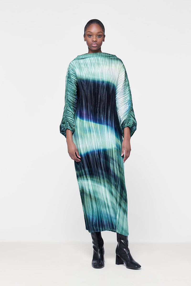 PRINTED PLISSÉ BATWING DRESS