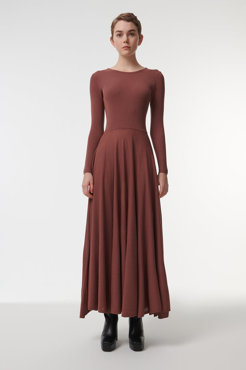 FIT-AND-FLARE KNITTED DRESS IN BROWN - CULT MIA