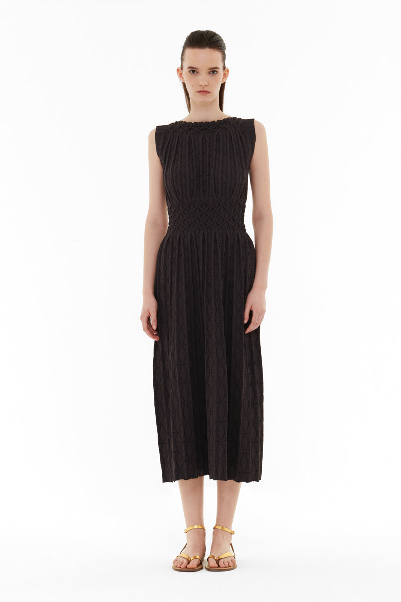 SMOCKED DETAIL KNITTED DRESS - CULT MIA