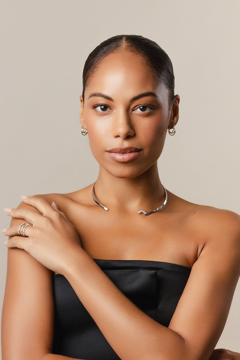 Silver Havana stone choker necklace by Sara Shala featuring a sleek design and polished silver finish on a model.