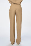 URA Helga trousers in camel, stylish pants with a comfortable fit, featuring a tailored design and classic look.