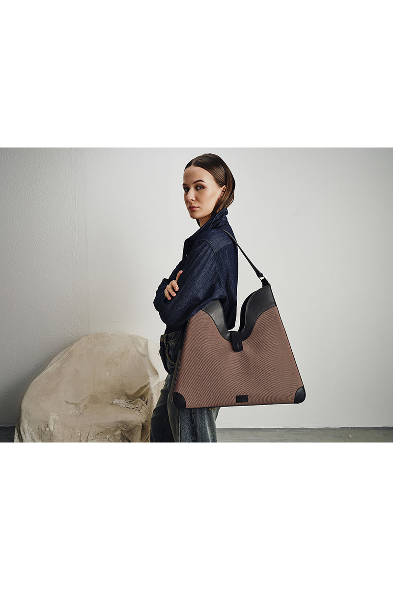 Behn New York Melina shoulder bag with canvas in cacao and black, featuring a stylish, versatile design for everyday use.