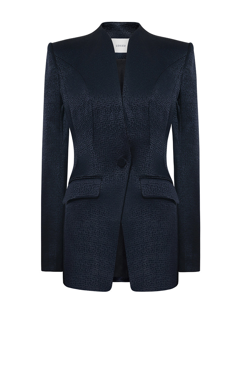 Black Badajoz jacket by Lekieu, showcasing a stylish and versatile jacket with a sleek design and modern fit.