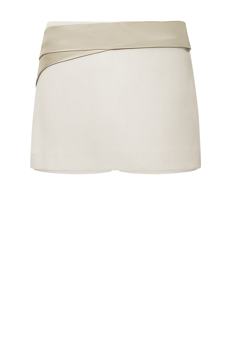 White Yorkshire mini skirt by Lekieu, featuring a stylish, fitted design perfect for casual or semi-formal wear.