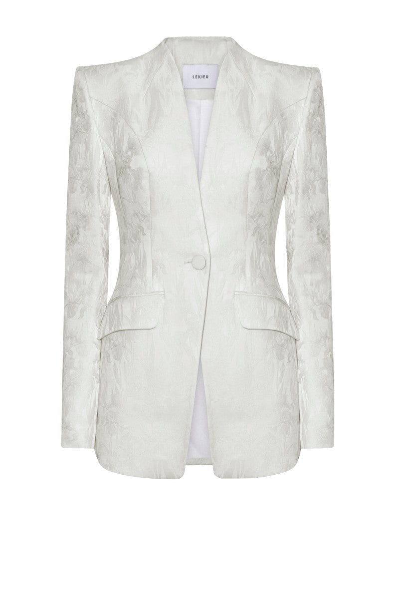 Lekieu Badajoz cream jacket, stylish outerwear with a tailored fit, shown on a model with open front and long sleeves.