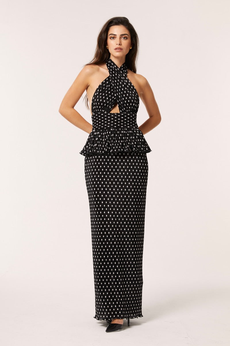 Black Señorita Sofia maxi dress displayed on a mannequin, showcasing its elegant flowy fabric and classic silhouette.