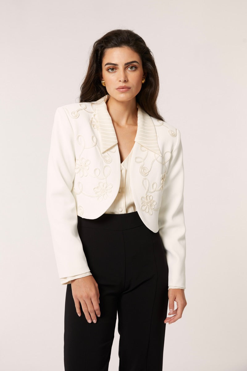 Señorita white Maria blazer jacket, tailored fit with lapel collar and long sleeves, stylish office or casual wear option.