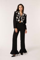 Señorita Maria blazer in black and white featuring tailored fit and stylish lapels, perfect for formal or casual wear.