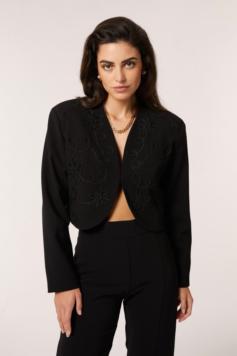 Señorita black Maria blazer jacket hanging on a wooden hanger, tailored fit with classic lapel design.