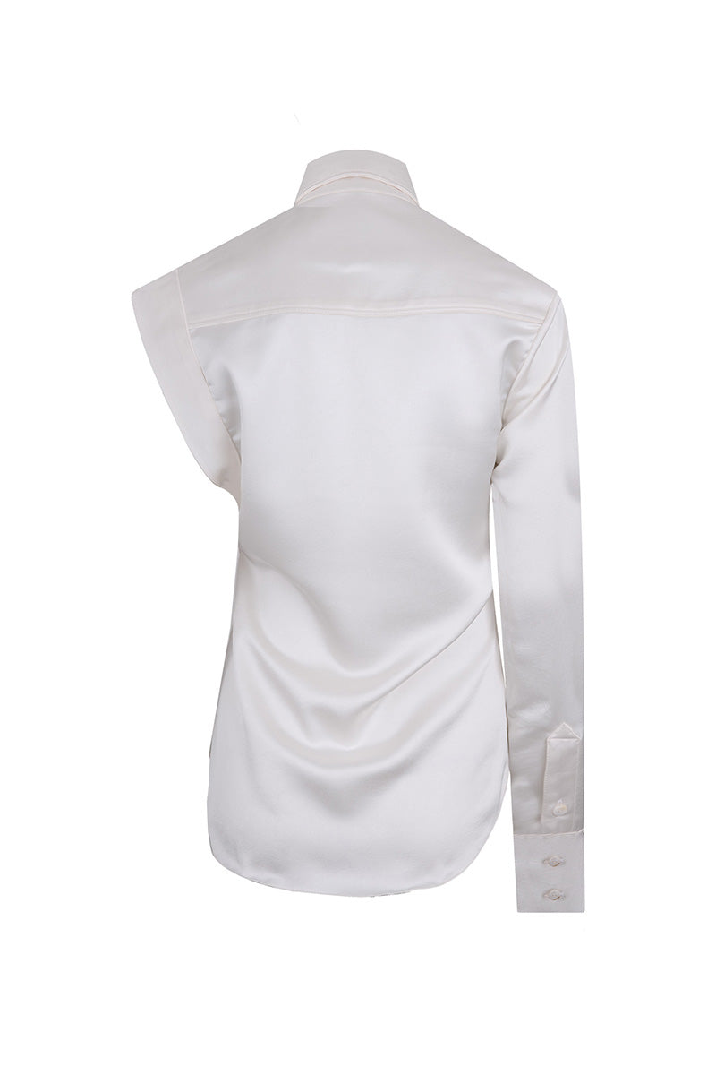 Lorena Saravia Isabela blouse, stylish shirt with back detail, in a soft fabric, perfect for casual or dressy occasions.