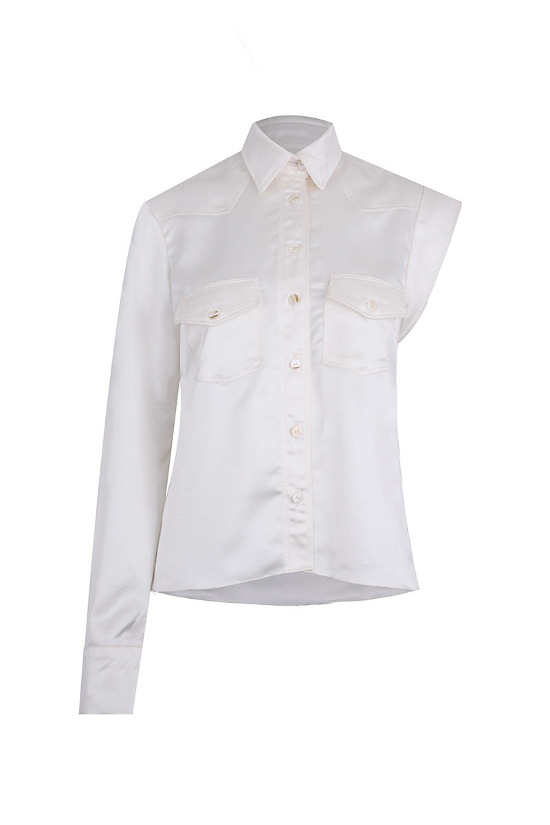 Lorena Saravia Isabela blouse, stylish shirt with a feminine fit, featuring a soft fabric and elegant design, front view.