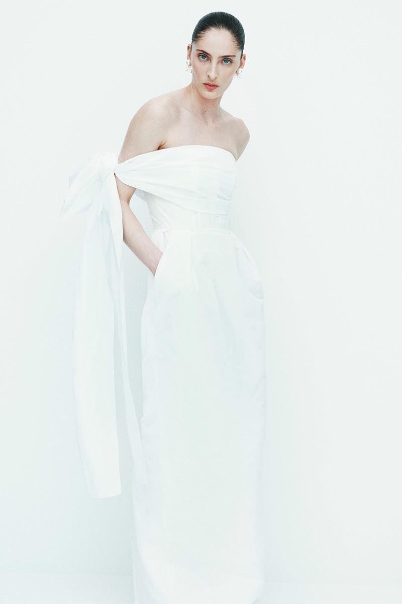 Elegant JC Pajares tulip dress in double taffeta, featuring a flowing maxi dress design ideal for bridal or special occasions.