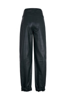 Lorena Saravia Julia pants in green, showcasing relaxed fit and stylish design, perfect for casual or chic outfits.