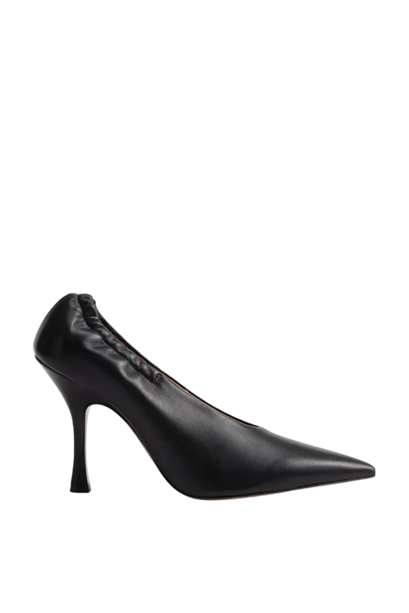 Black Kolane Maya Pump 90 heels with sleek pointed toe and stiletto heel, stylish and elegant footwear for formal occasions.