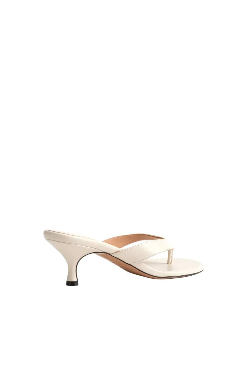 Kolane Annie Sandal 45 in ivory with open-toe design and ankle strap, showcasing elegant summer footwear.