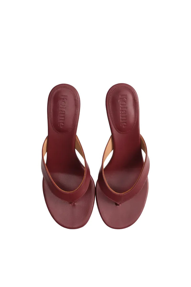 Kolane Annie Sandal 45 in Rosewood with open toe design and adjustable ankle strap, made of smooth leather.