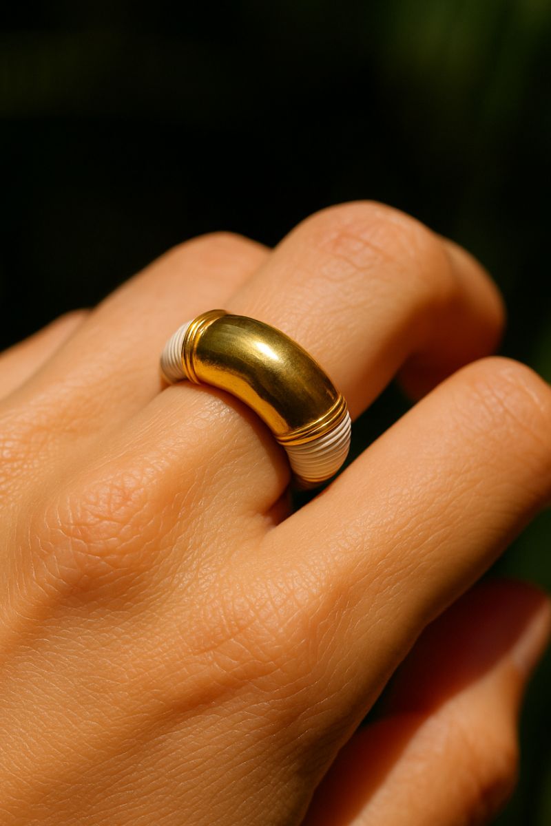 خاتم كايا باللون الأبيض