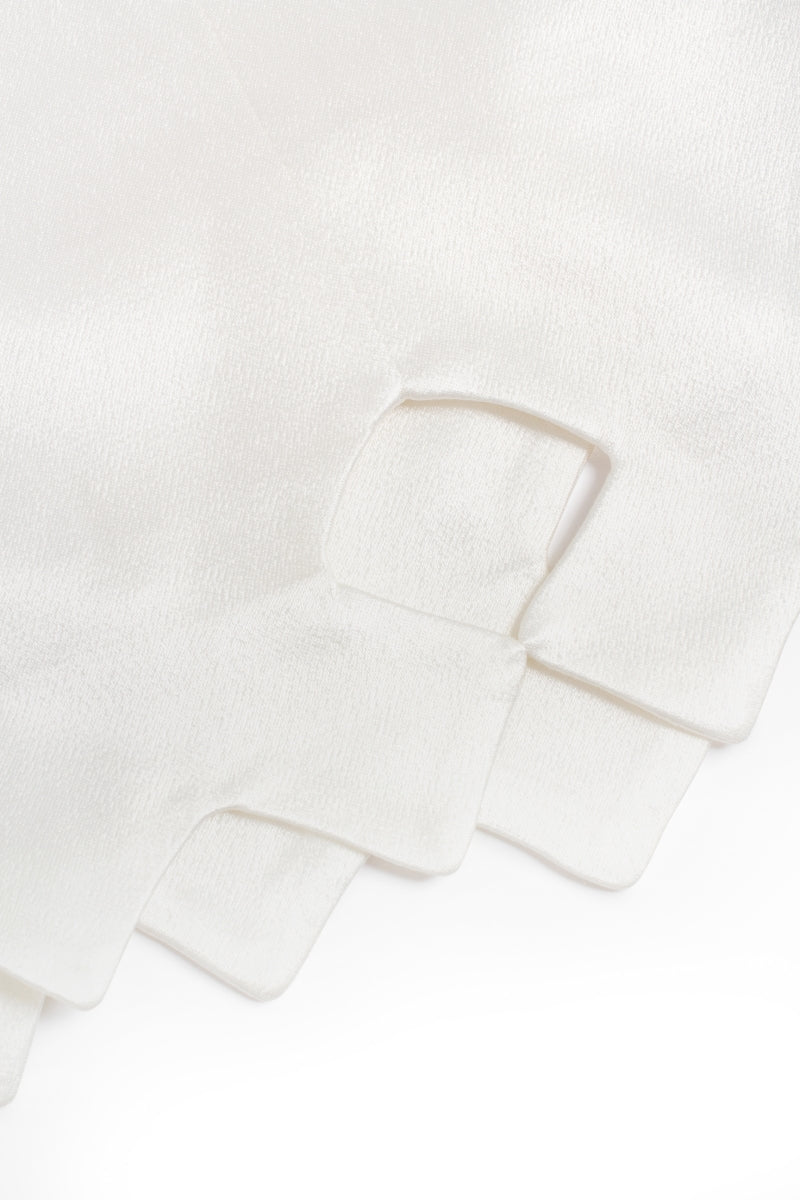 Podyh Tympan vest in eggshell color, lightweight sleeveless vest with a smooth fabric finish, displayed on a plain background.