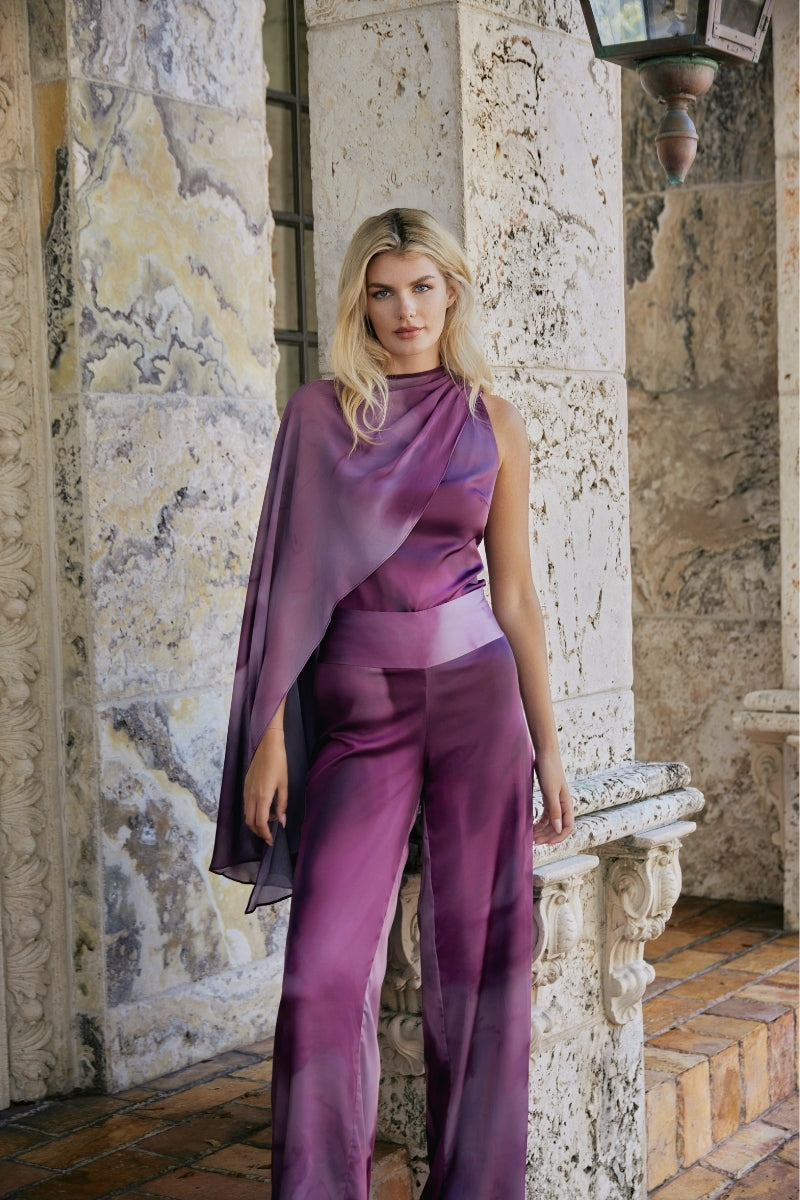 Purple print Lary blouse by Tinta Latina, stylish women's top with vibrant floral design and flowy fabric.