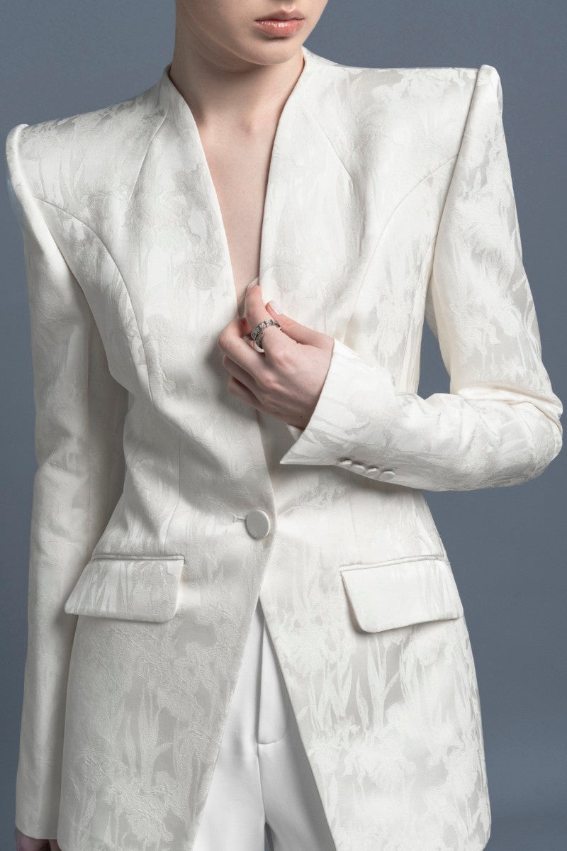 Cream Badajoz jacket by Lekieu, stylish outerwear with a tailored fit, featuring a classic design and elegant cream color.