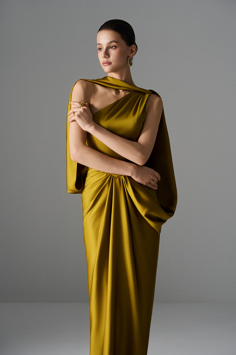 GOLDEN GODDESS GOWN | CULT MIA | Le Thanh Hoa GOLDEN GODDESS GOWN | CULT MIA | Le Thanh Hoa