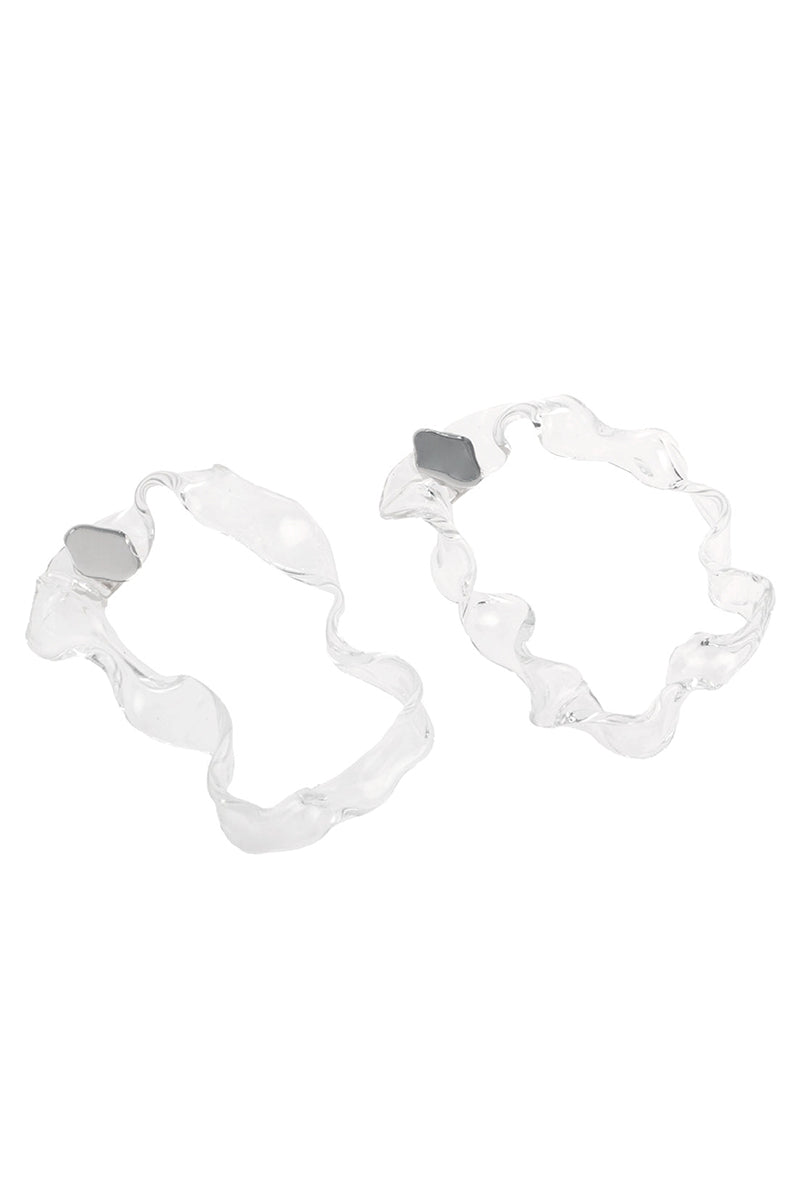 Silver glass hoop earrings by MAZ Manuela Álvarez featuring a lichen-inspired design, elegant and lightweight jewelry accessory.