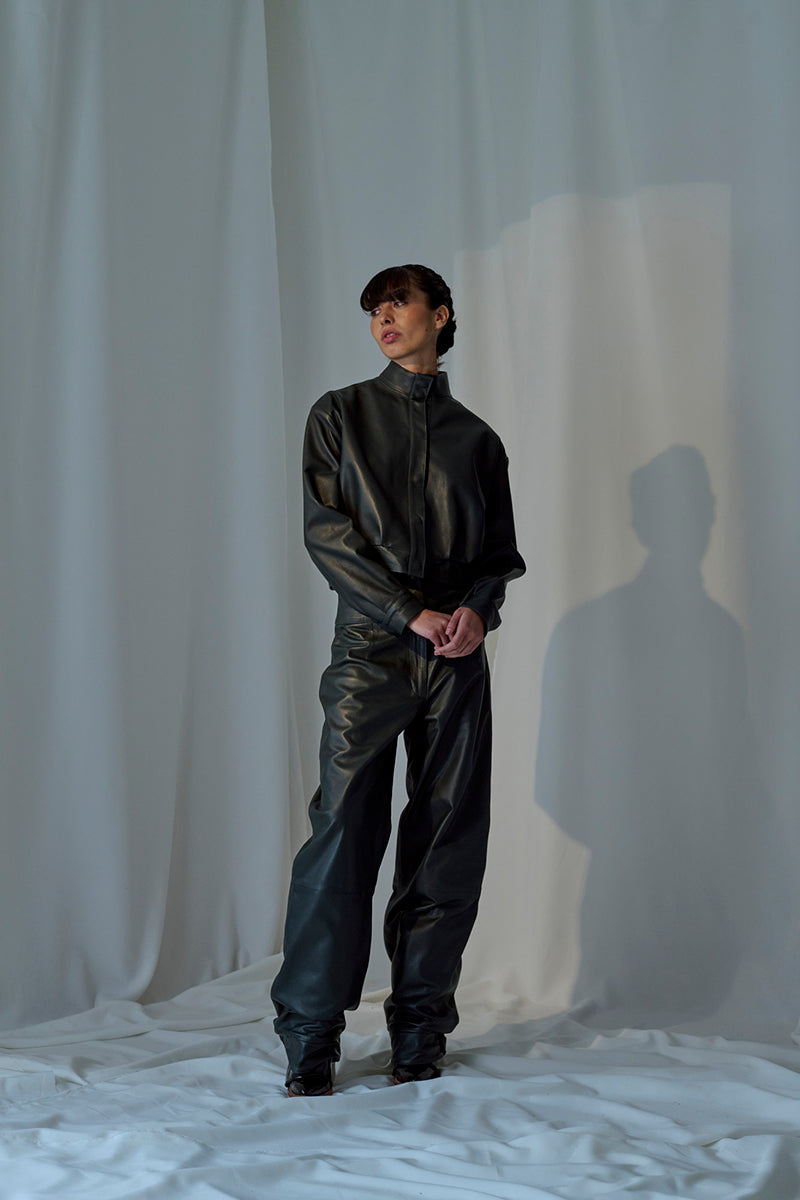 Lorena Saravia Julia jacket in stylish fabric, featuring a tailored fit with a collar and button details.
