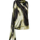 Green print Lumara blouse by Tinta Latina, featuring a stylish top with vibrant pattern and relaxed fit.