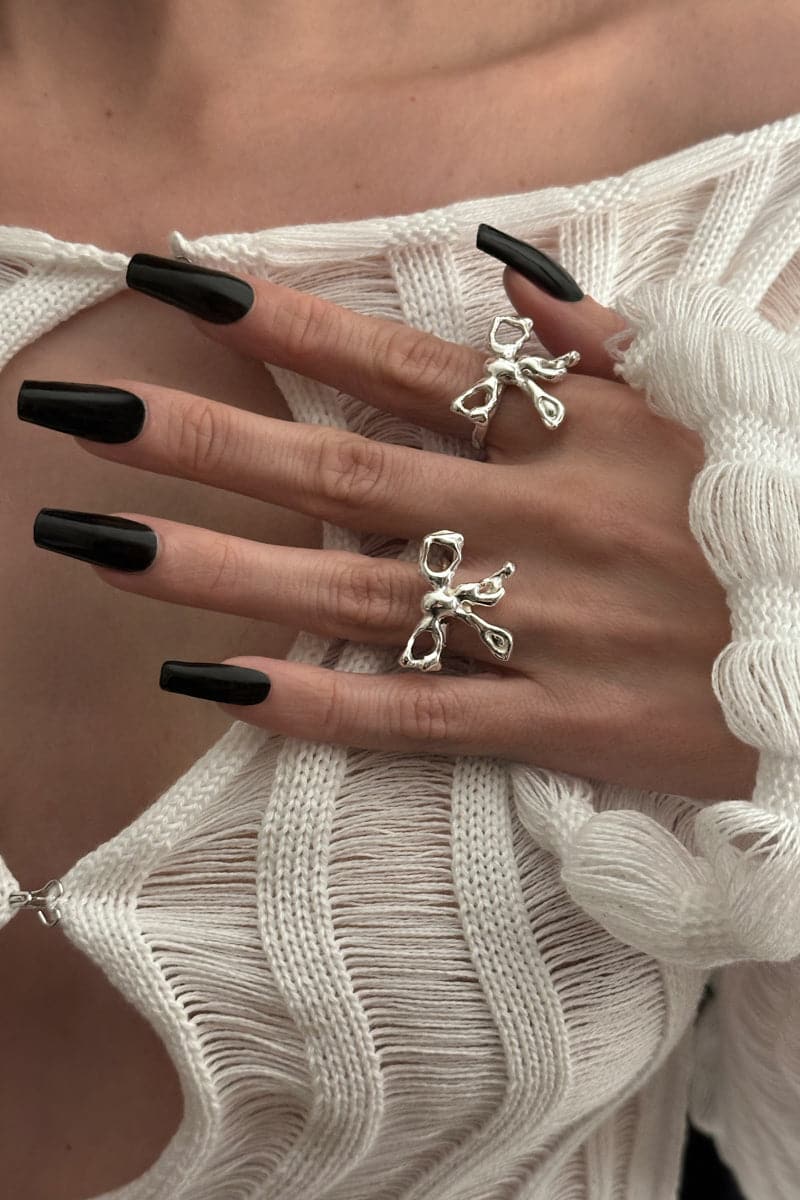 SILVER LIQUIFIED BOW RING - CULT MIA