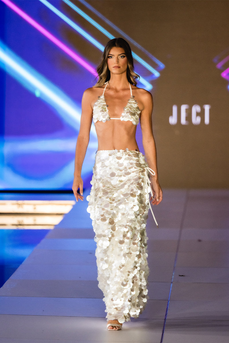 Nur Karaata Breakers Co-ord set featuring a stylish matching top and pants in a modern, casual design.
